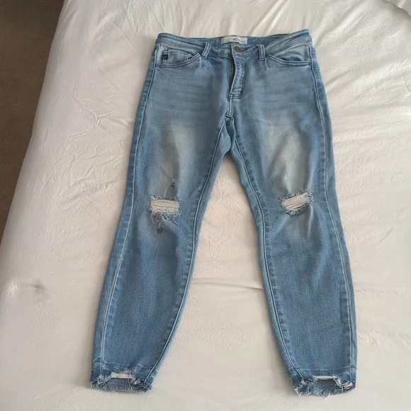 KanCan 28 Distressed Crop Jean - Picture 2 of 9